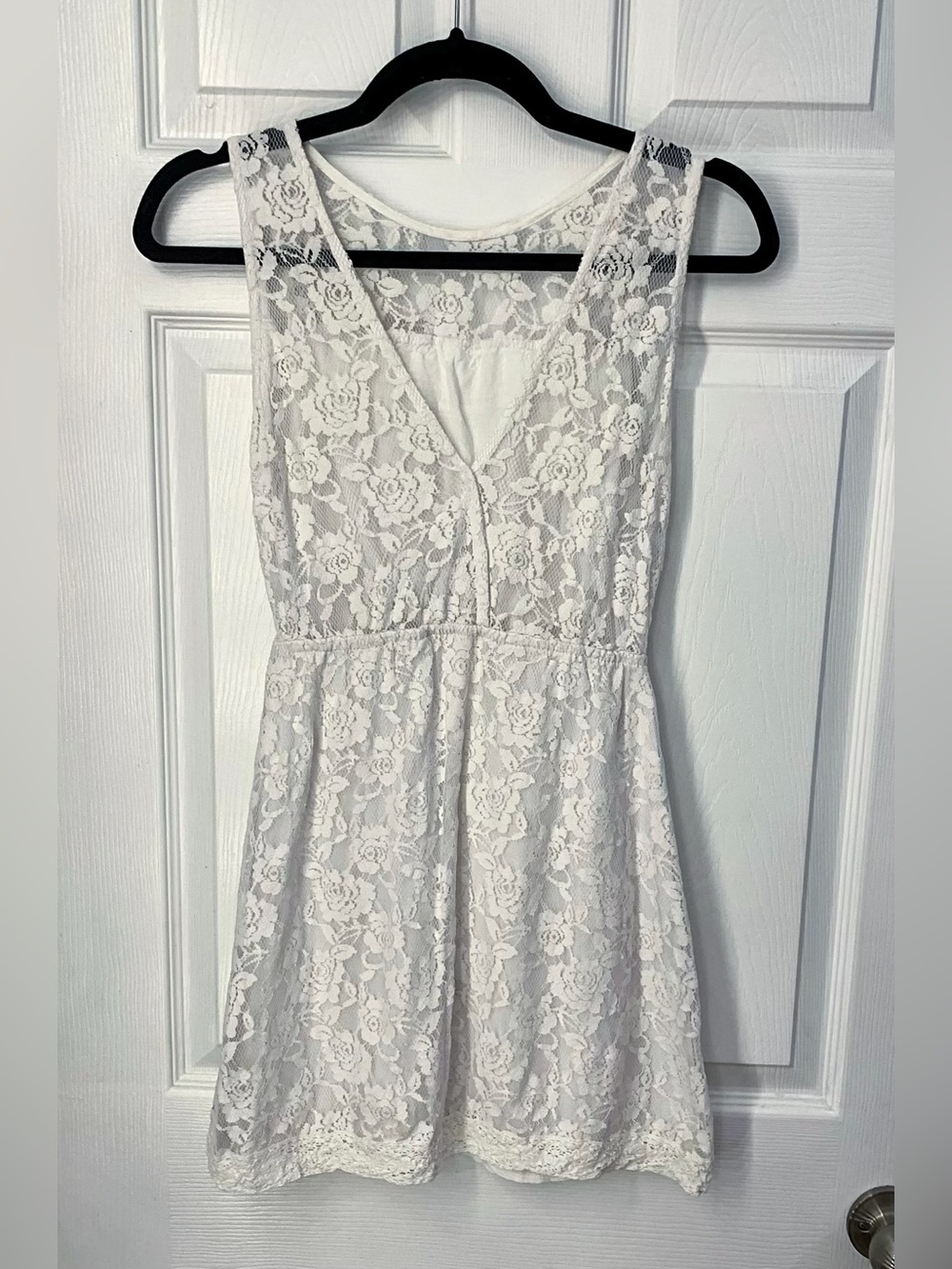 WHITE LACE MINI DRESS - Picture 3 of 13